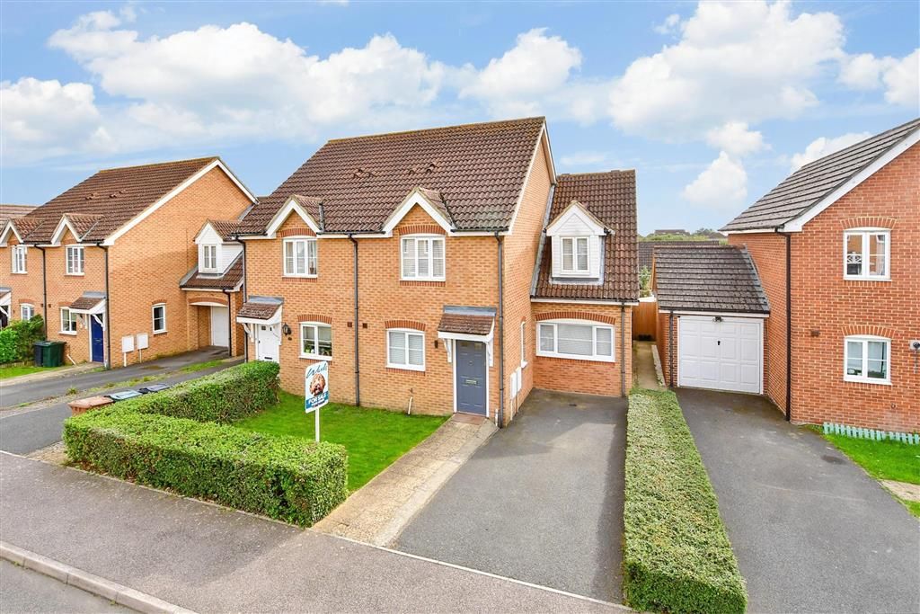 3 bed semidetached house for sale in Lodge Wood Drive, Ashford, Kent