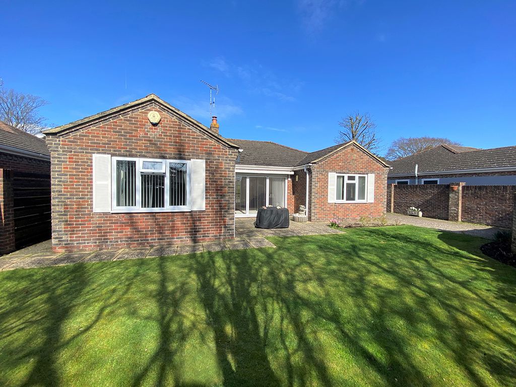 3 bed detached bungalow for sale in Colts Bay, Aldwick, Bognor Regis