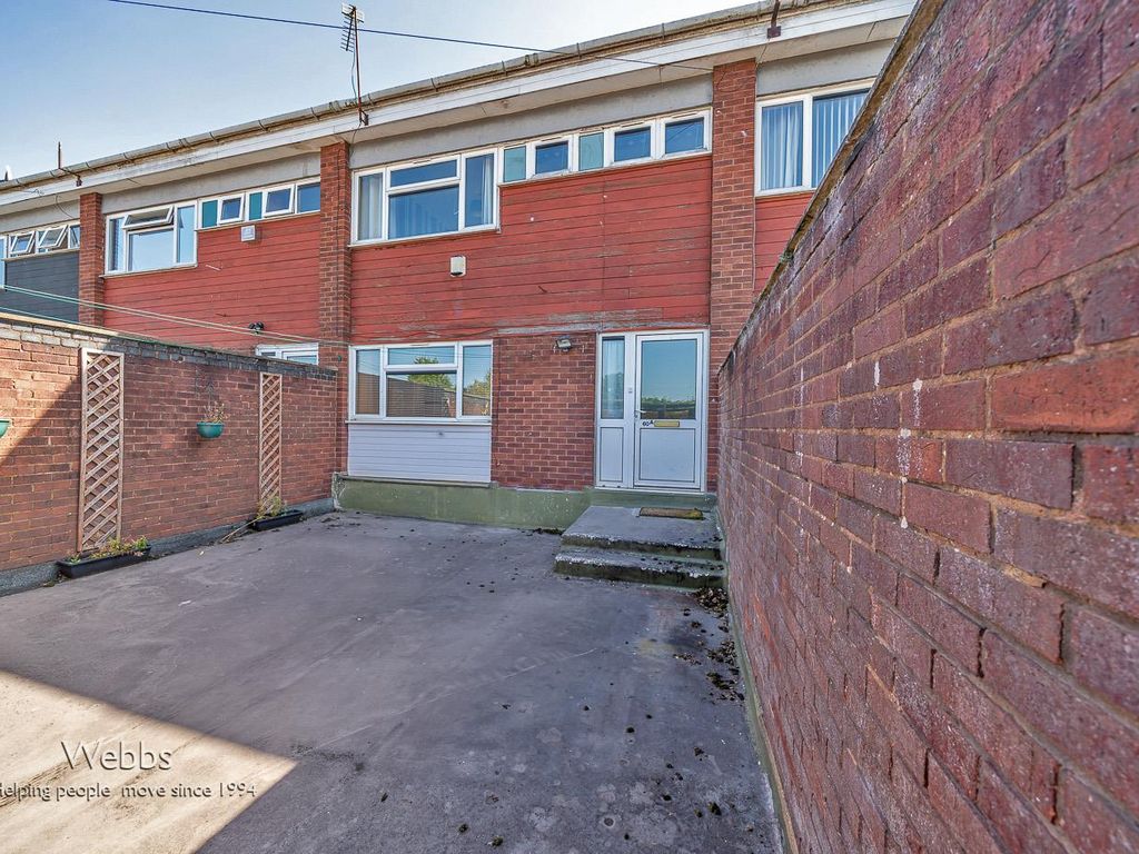 3 bed flat to rent in Buxton Road, Bloxwich, Walsall WS3, £700 pcm Zoopla