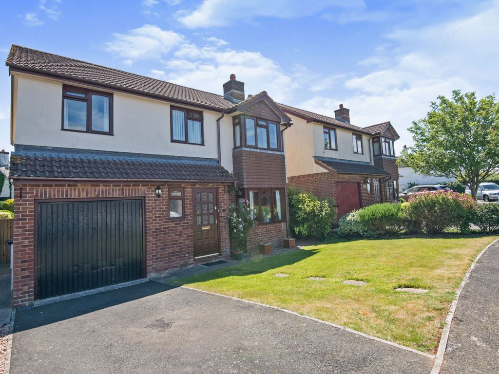 4 bed detached house for sale in Chestnut Close, Cheriton EX6