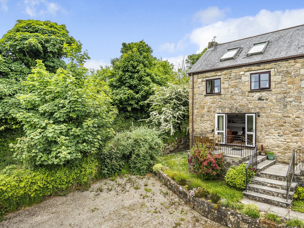 3 bed end terrace house for sale in Gulval, Penzance TR20, £140,000