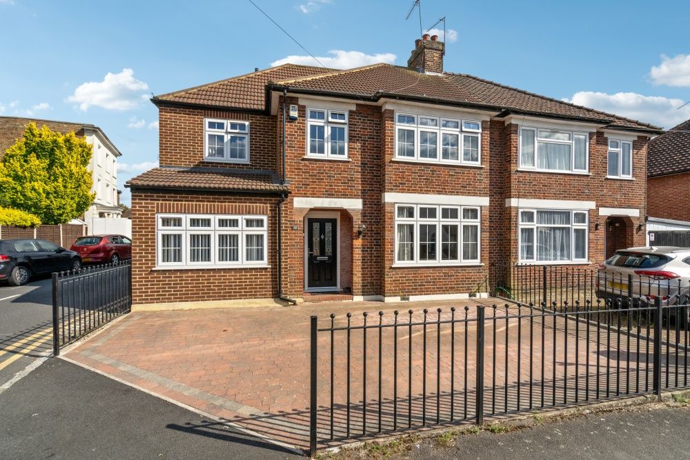 5 bed semidetached house for sale in Montague Road, Uxbridge UB8, £