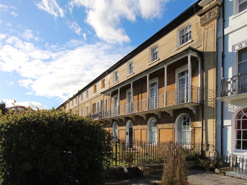 Studio to rent in Rutland Terrace, Stamford PE9, £695 pcm Zoopla