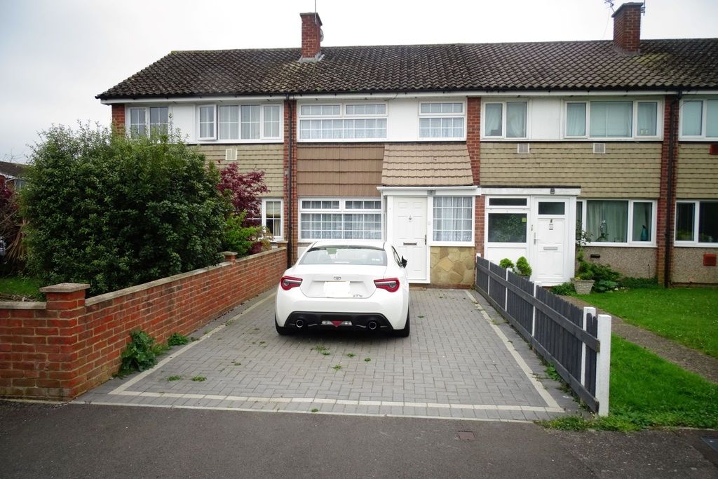 3 bed terraced house for sale in Mountsfield Close, Stanwell Moor TW19