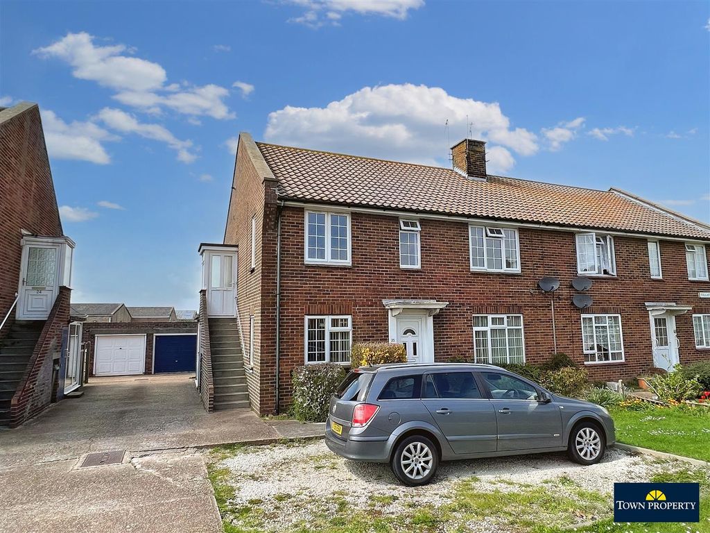 2 bed for sale in Tollgate Gardens, Seaside, Eastbourne BN23 Zoopla