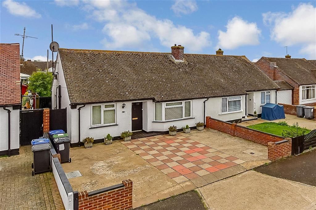 2 bed semidetached bungalow for sale in Blean View Road, Greenhill