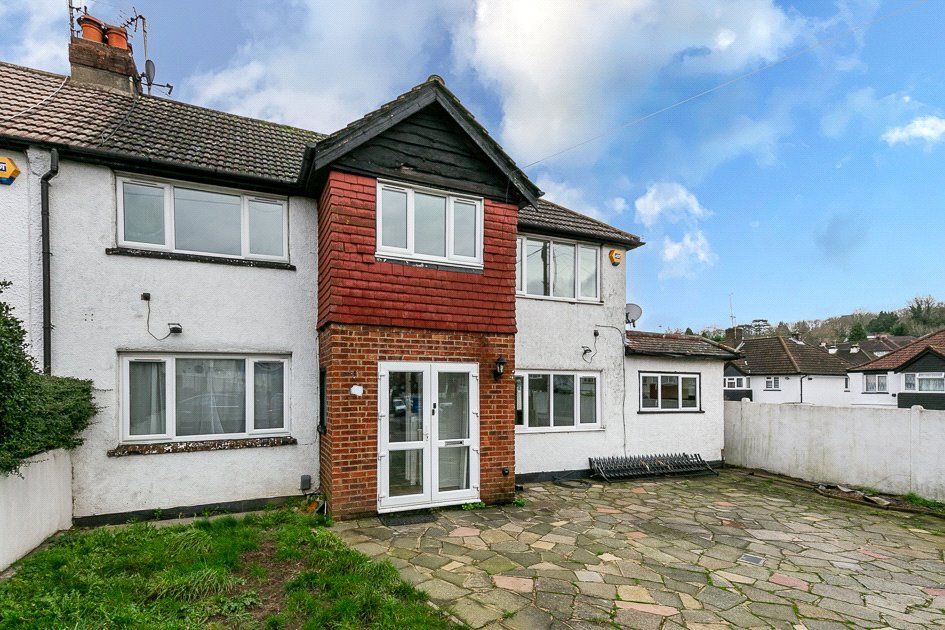 4 bed semidetached house for sale in Woodstock Road, Coulsdon, Surrey
