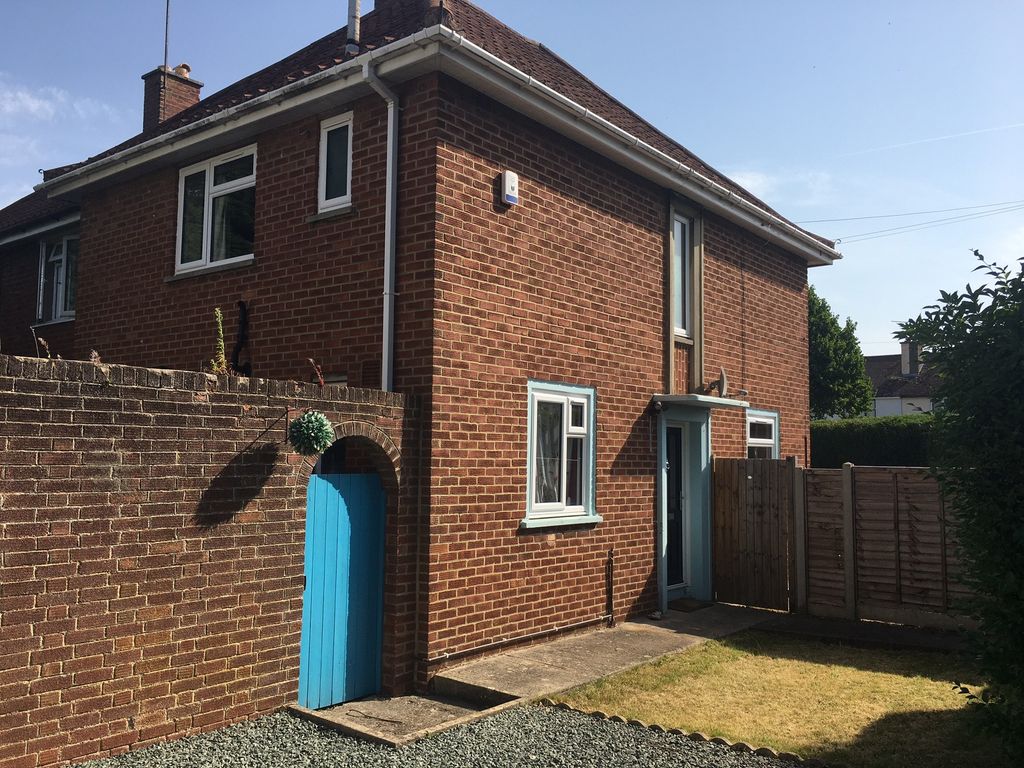 3 bed semidetached house for sale in Cheviot Road, Prestbury