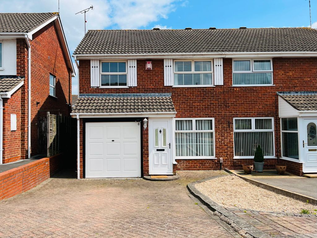 3 bed semidetached house to rent in Leacrest Road, Coventry CV6 Zoopla