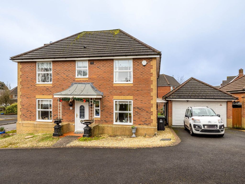 4 bed detached house for sale in St Lawrence Park, Chepstow NP16 Zoopla