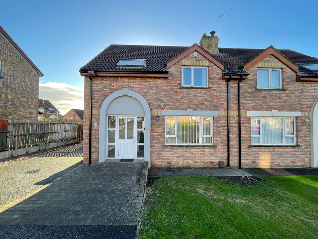 3 bed semidetached house to rent in Cronstown Cottage Park