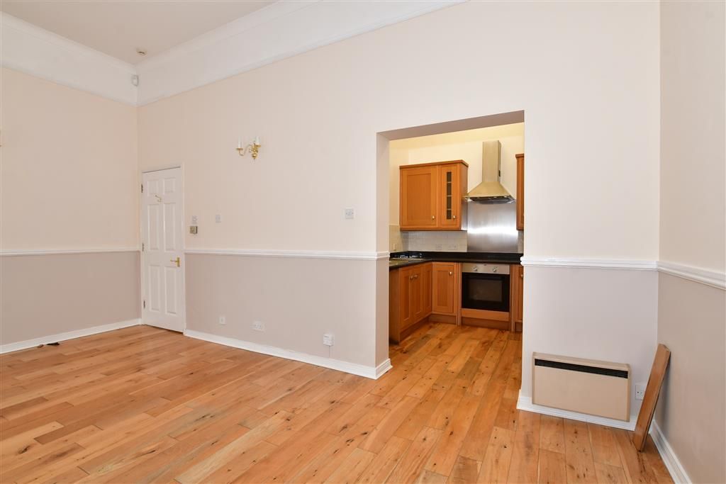 2 bed flat for sale in West Street, Gravesend, Kent DA11 Zoopla