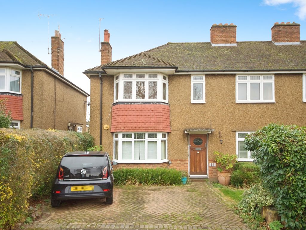 2 bed flat for sale in Brunswick Park Road, London, London N11, £