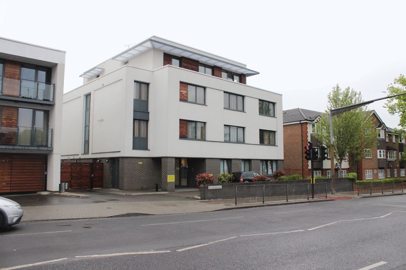 2 bed flat to rent in Kenton Road, Harrow HA3 Zoopla