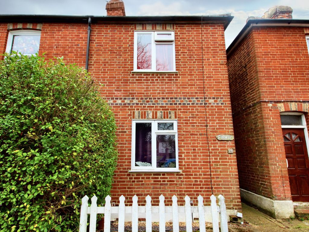 2 bed semidetached house for sale in New Cross Road, Guildford GU2, £