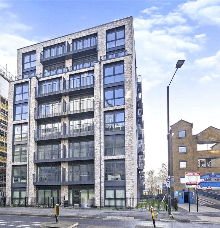 New home, 3 bed flat for sale in Herschel Street, Slough, Berkshire SL1
