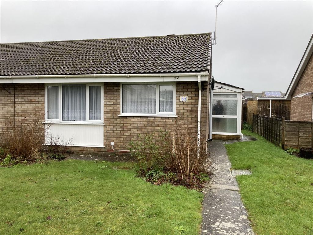 2 bed bungalow to rent in Elan Way, Caldicot NP26, £925 pcm Zoopla