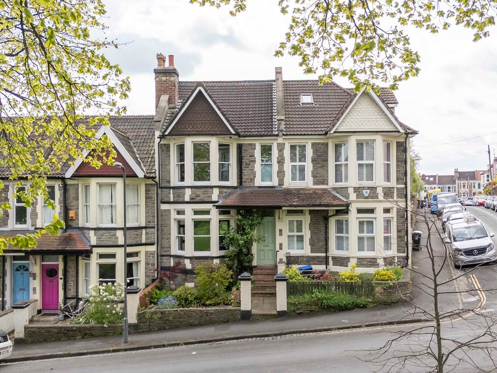 3 bed terraced house for sale in Nutgrove Avenue, Victoria Park