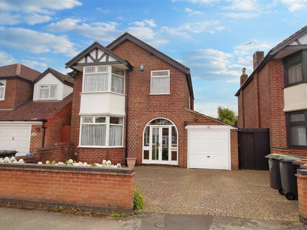 3 bed property for sale in Highfield Road, Nuthall, Nottingham NG16, £