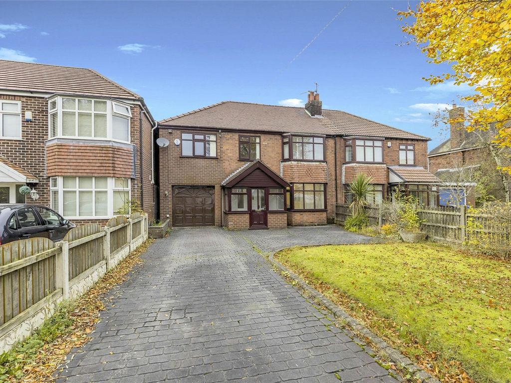 4 bed semidetached house for sale in Clarendon Road, Audenshaw
