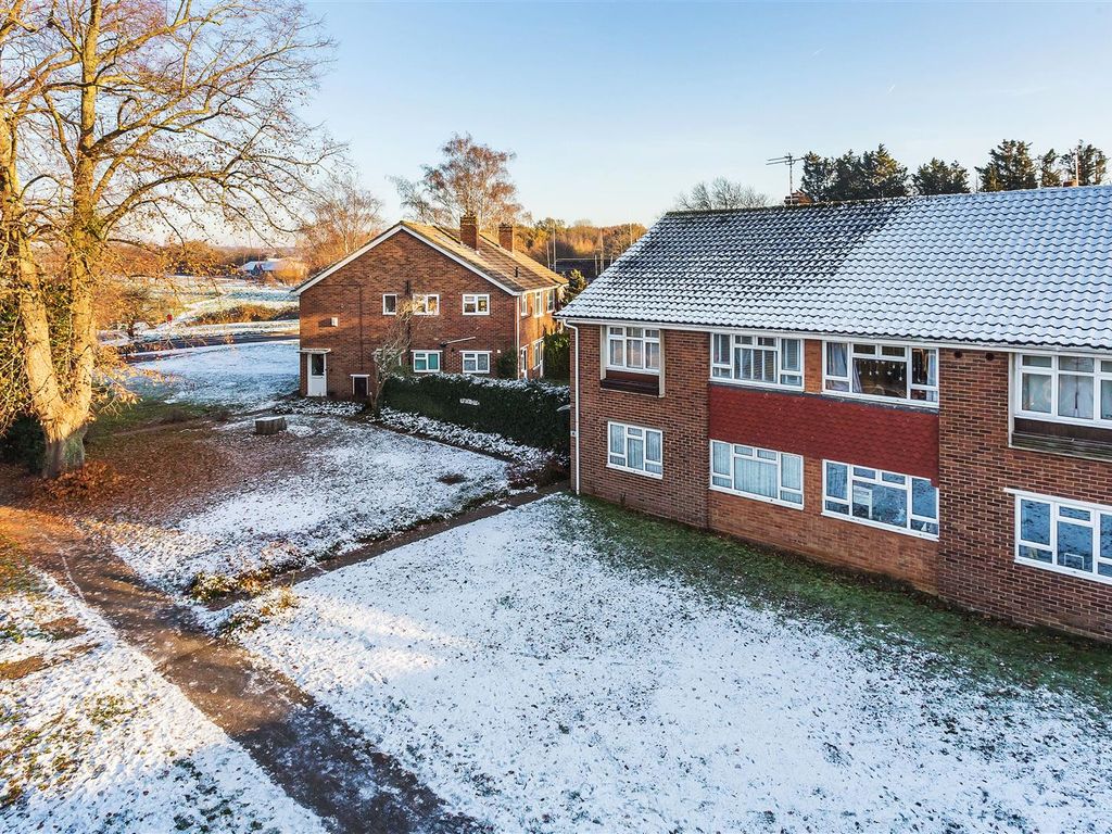 2 bed flat for sale in Links Road, Ashtead KT21 Zoopla