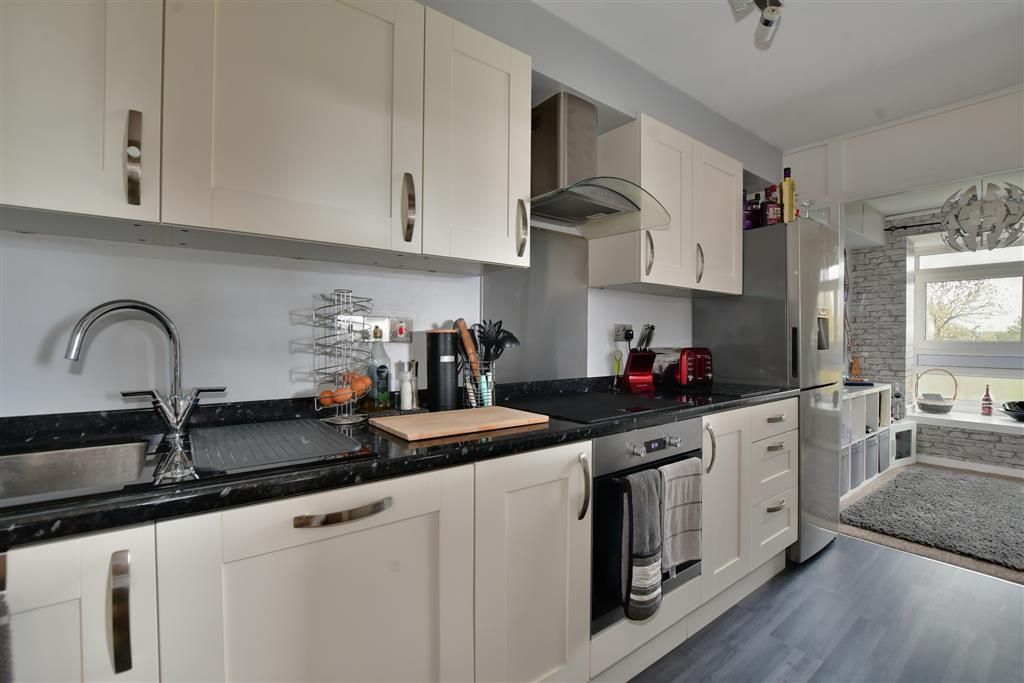 2 bed flat for sale in Maresfield, Croydon, Surrey CR0 Zoopla
