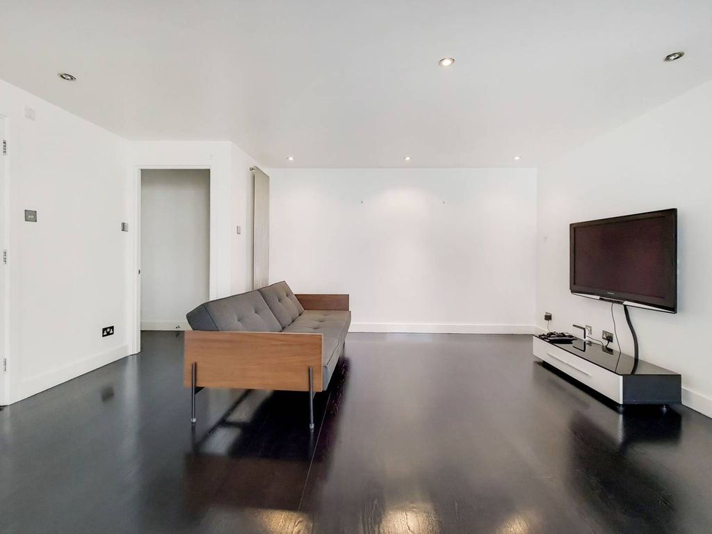 Barrier Point Road, Silvertown, London E16  