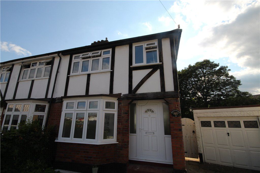 3 bed semidetached house to rent in Weston Avenue, Addlestone, Surrey