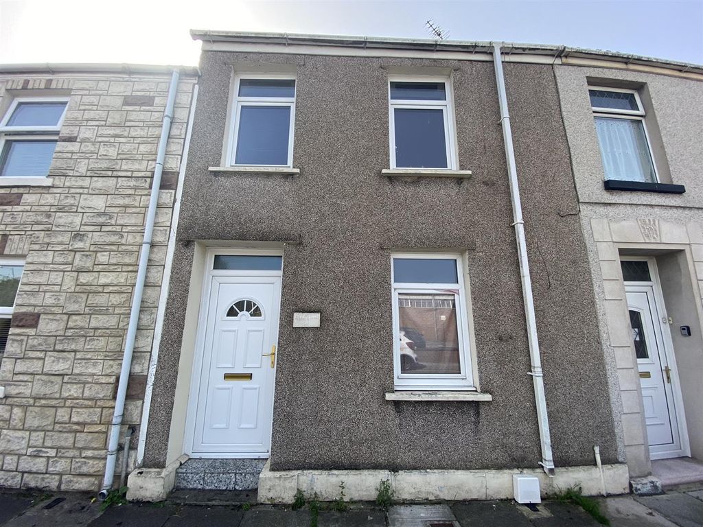 2 bed terraced house for sale in Old Castle Road, Llanelli SA15, £