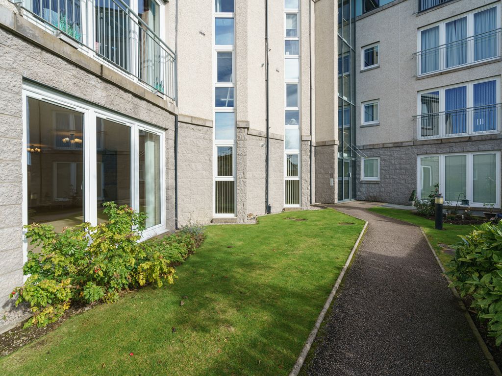 2 bed flat for sale in Knightsbridge, High Street, Inverurie AB51, £