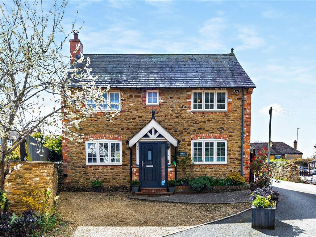 3 bed cottage for sale in Glebe Lane, Pitsford, Northamptonshire NN6
