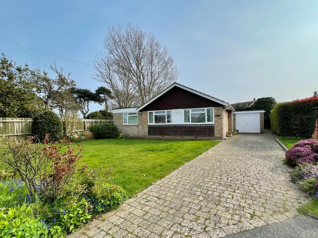 3 bed bungalow for sale in Poplar Close, Bembridge PO35 Zoopla