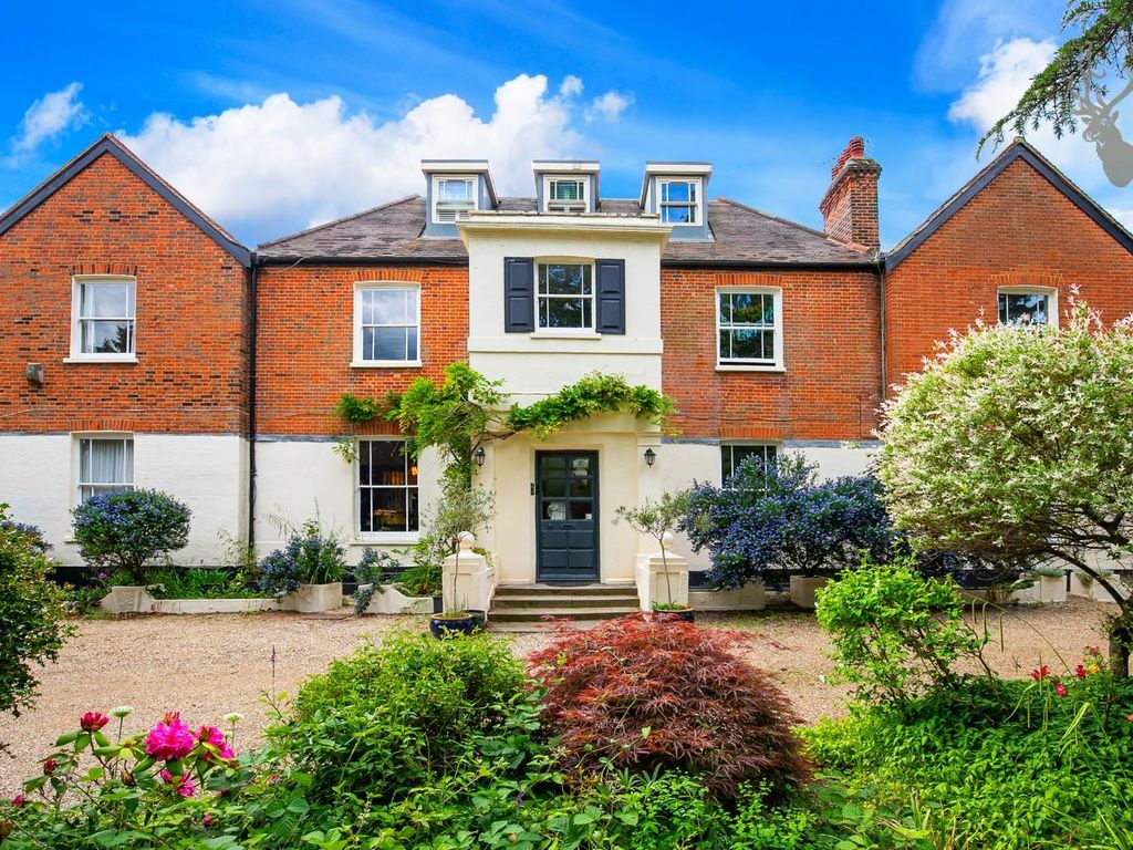 4 bed terraced house for sale in The Green, Theydon Bois, Epping CM16