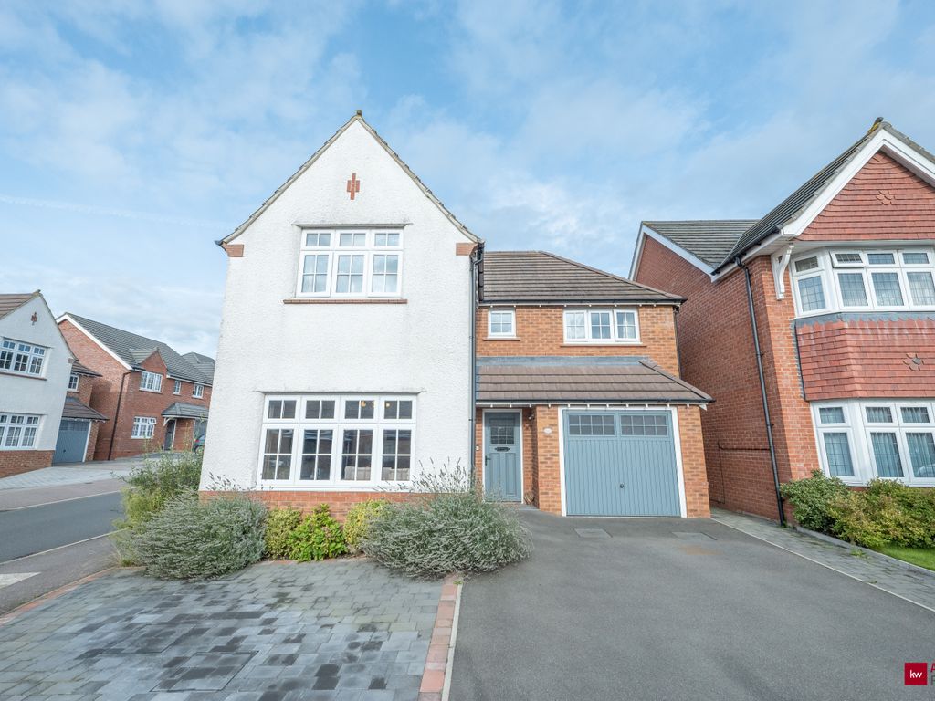 4 bed detached house for sale in Short Way, Hinckley, Leicestershire