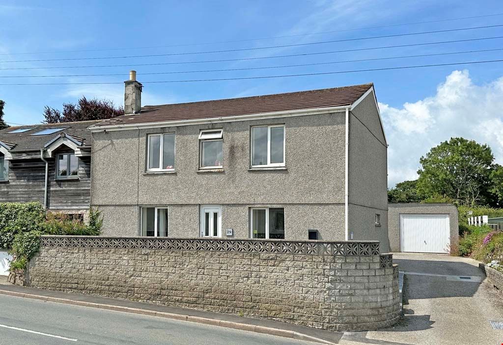 4 bed detached house for sale in Guildford Road, Hayle TR27, £400,000