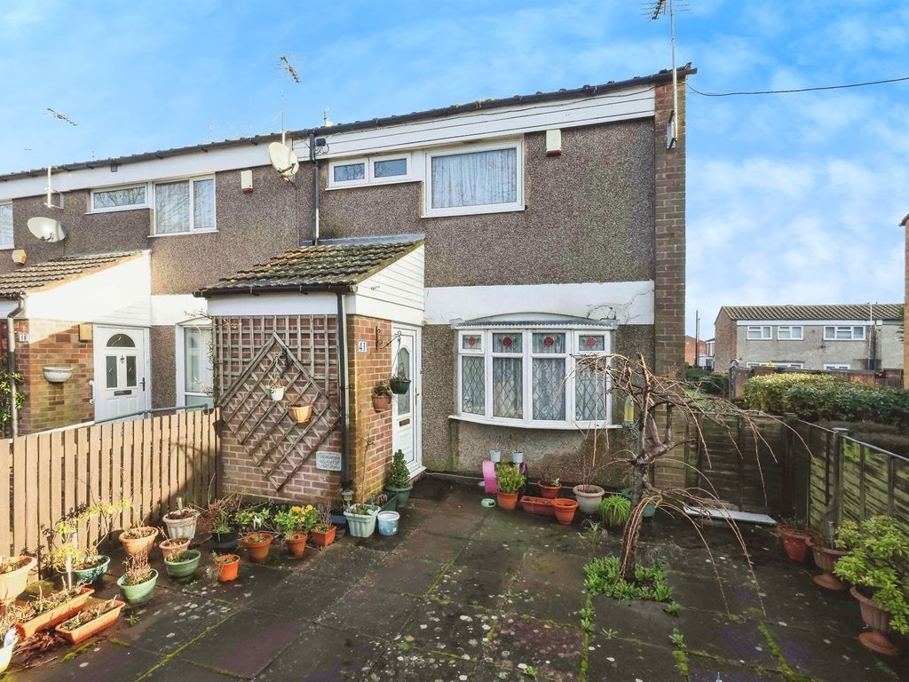 2 bed end terrace house for sale in Woodgate Gardens, Quinton