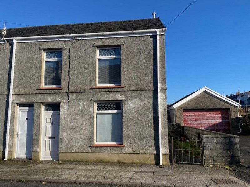 3 bed end terrace house for sale in Heol Maes Y Dre, Ystradgynlais