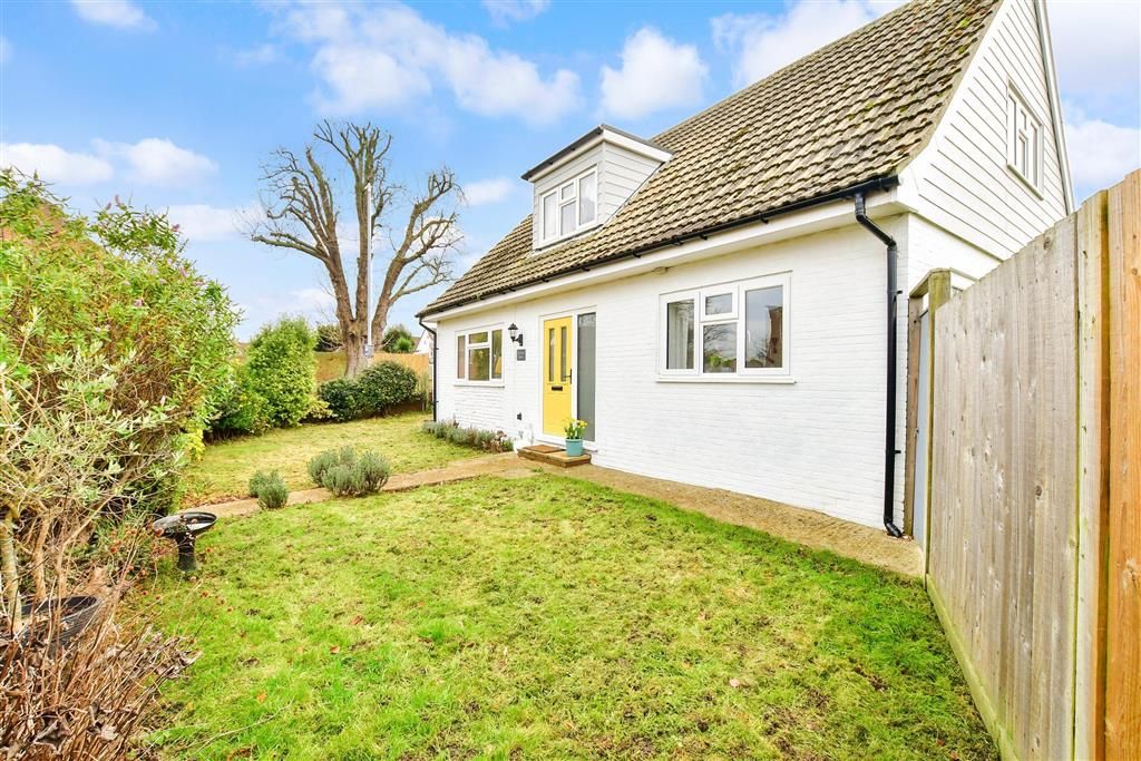 3 bed detached house for sale in Dover Road, Walmer, Deal, Kent CT14, £