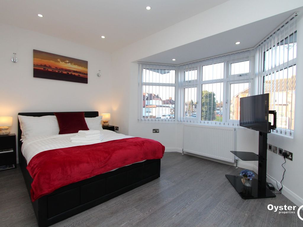 Room to rent in Whitchurch Lane, Edgware HA8, £950 pcm Zoopla