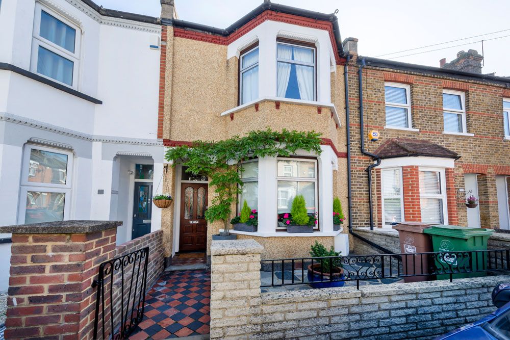 3 bed cottage for sale in Belmont Road, Sutton SM2, £585,000 Zoopla