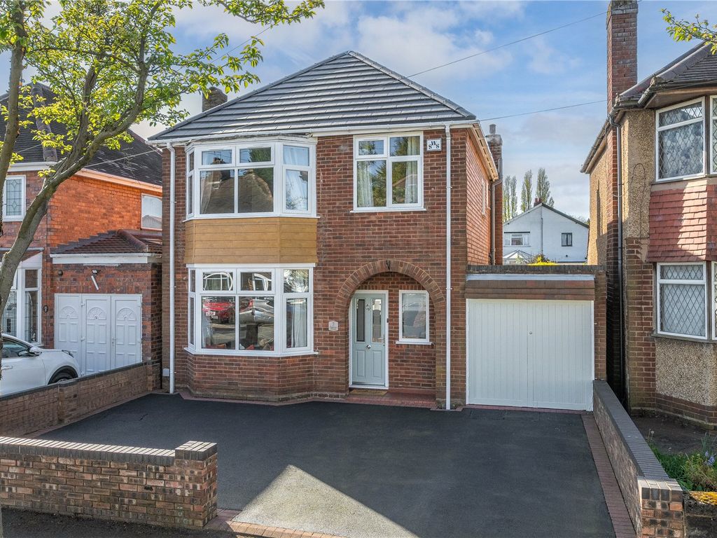 3 bed detached house for sale in Capstone Avenue, Oxley, Wolverhampton