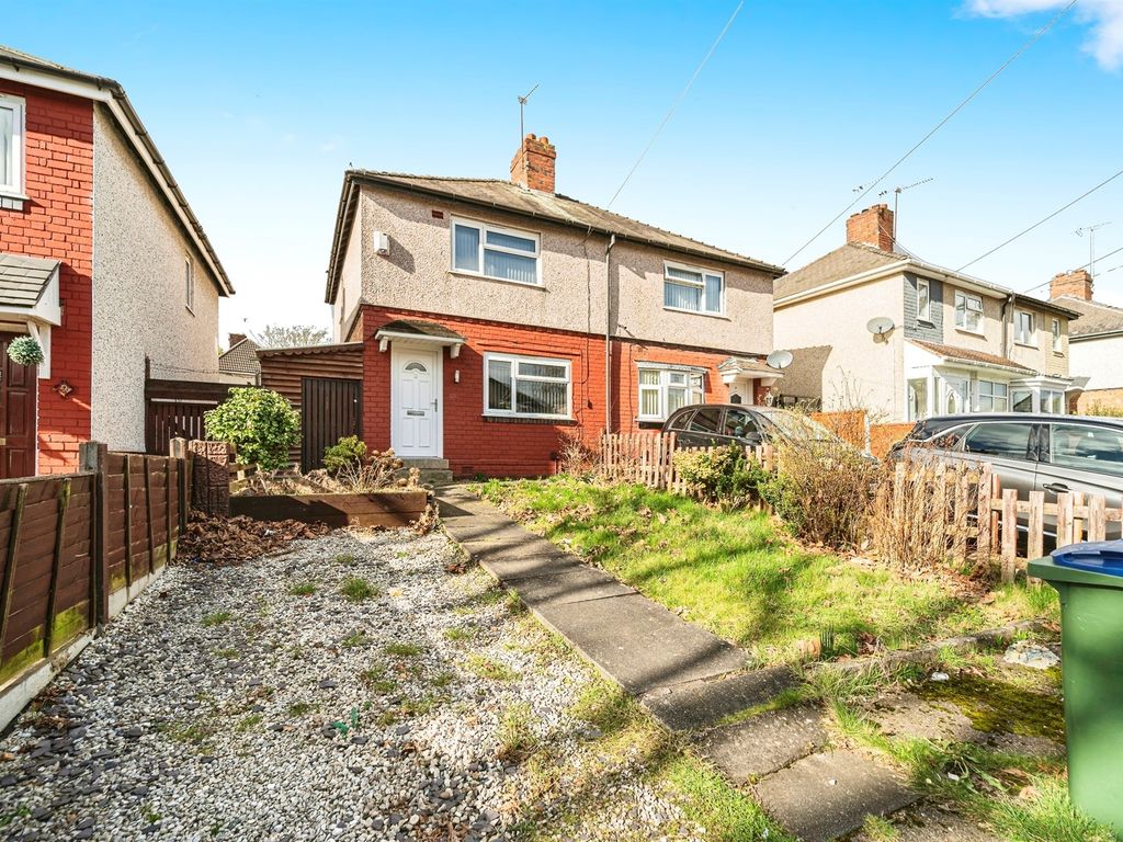 3 bed semidetached house for sale in Westbury Road, Wednesbury WS10, £
