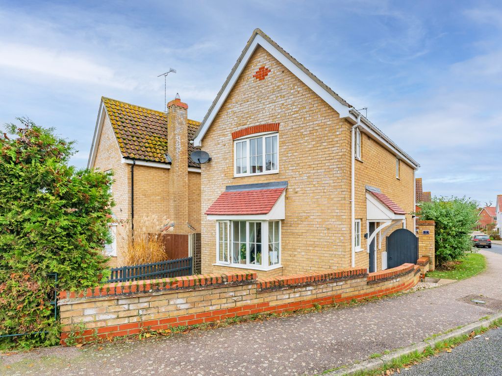 3 bed detached house for sale in Pains Close, Worlingham, Beccles NR34