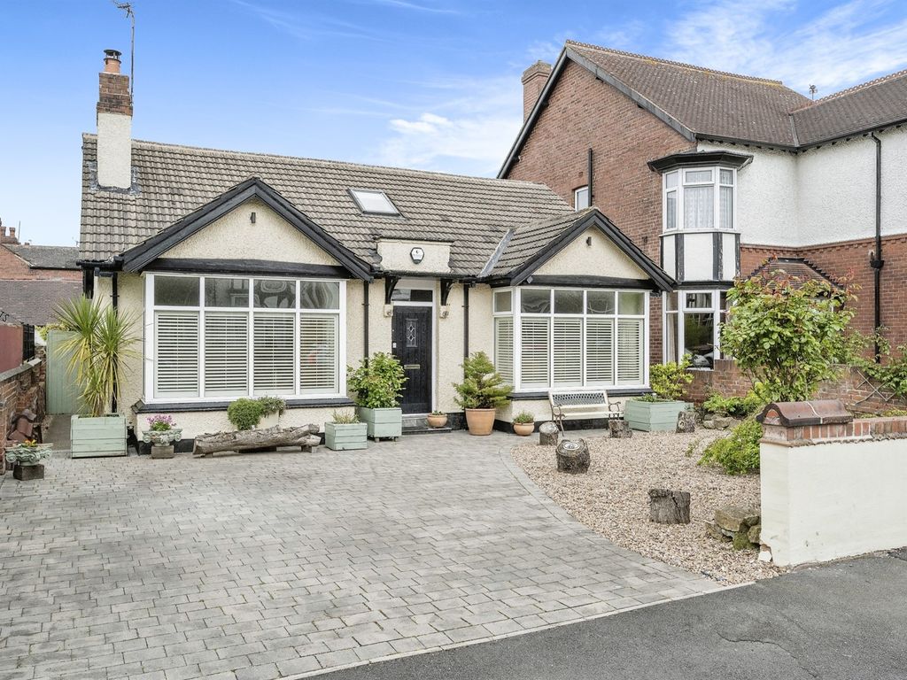 3 bed detached house for sale in Axholme Road, Wheatley, Doncaster DN2 Zoopla