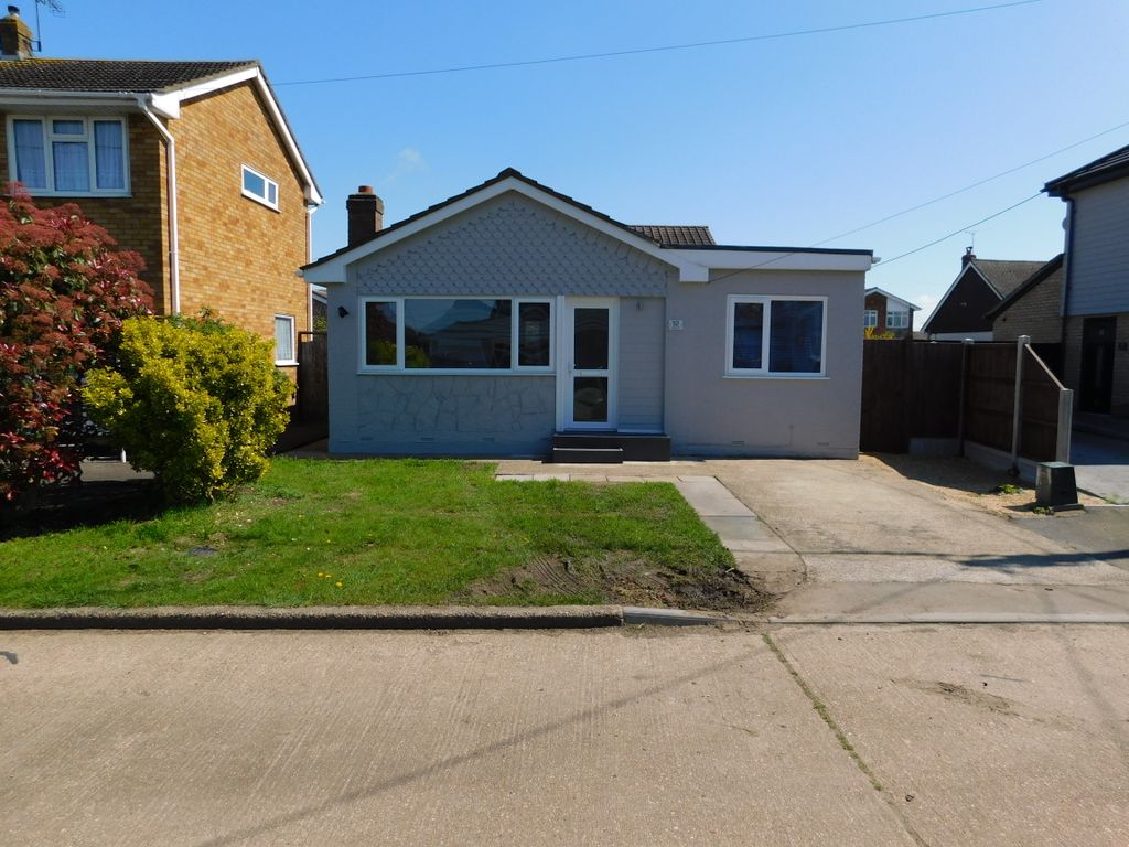 3 bed detached bungalow to rent in Thielen Road, Canvey Island SS8 Zoopla