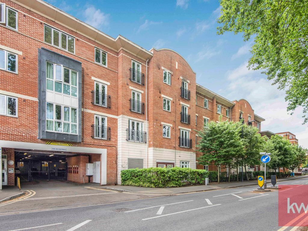 1 bed flat for sale in park view, maidenhead, berkshire sl6