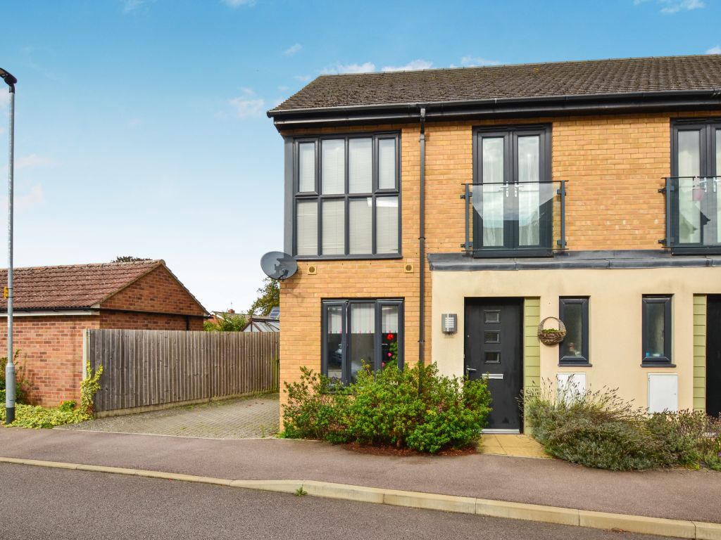 2 bed semidetached house for sale in Dandby Close, Little Paxton, St