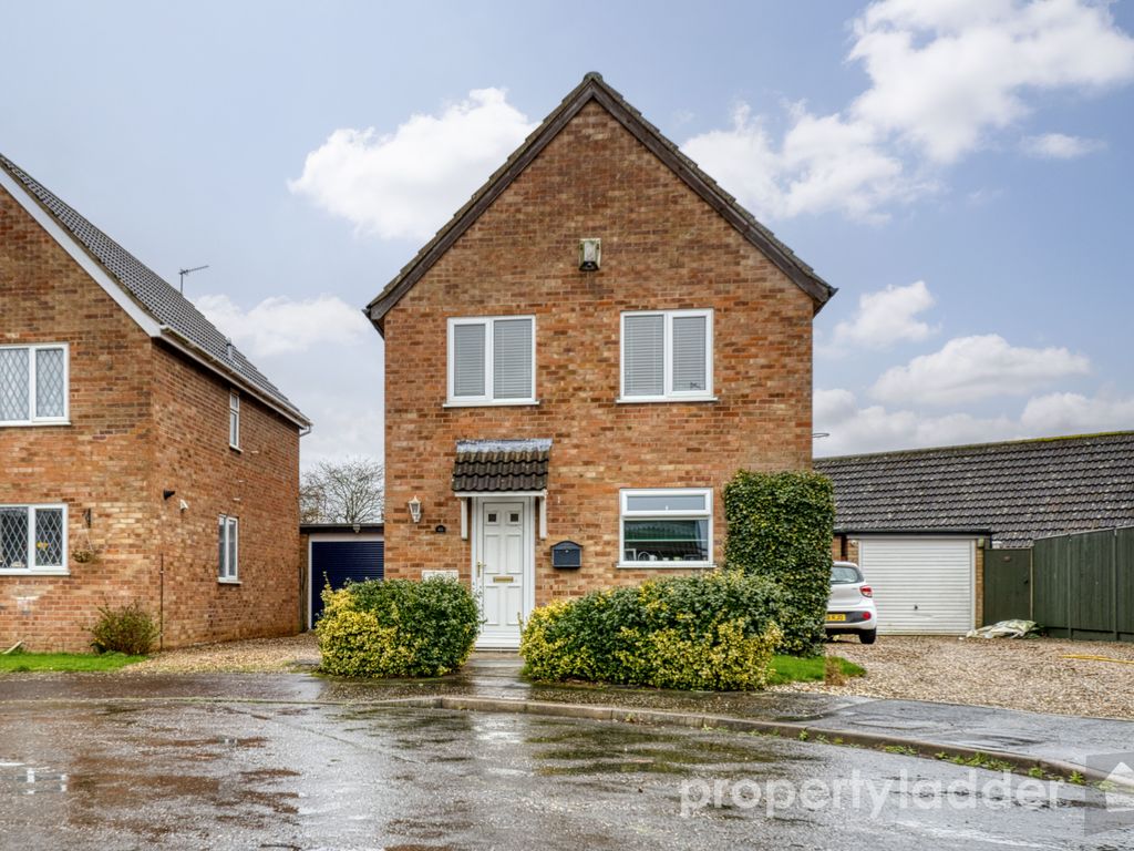 4 bed detached house for sale in Edgefield Close, Norwich NR6, £345,000 Zoopla
