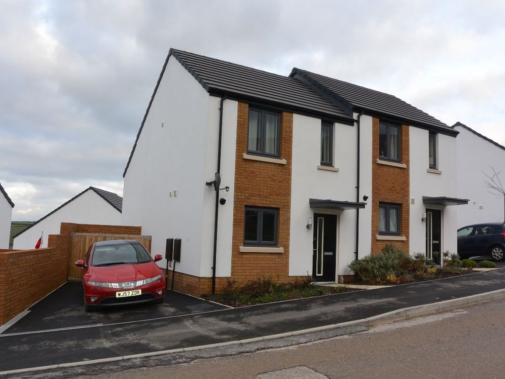 2 bed semidetached house to rent in Summering Close, Okehampton EX20