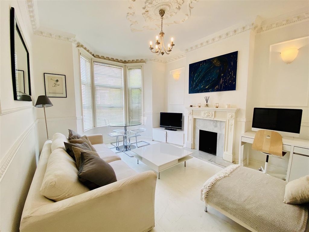 2 bed flat to rent in Manor Park Road, London NW10, £2,000 pcm Zoopla